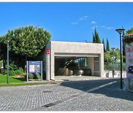 Happily Ever * Lissabon